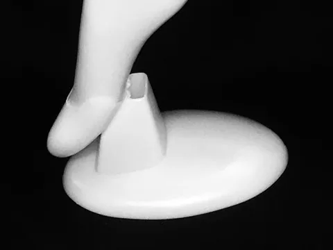 Clothing stores can hang plastic female leg molds, long-leg socks molds, foot molds, stockings model props simulations