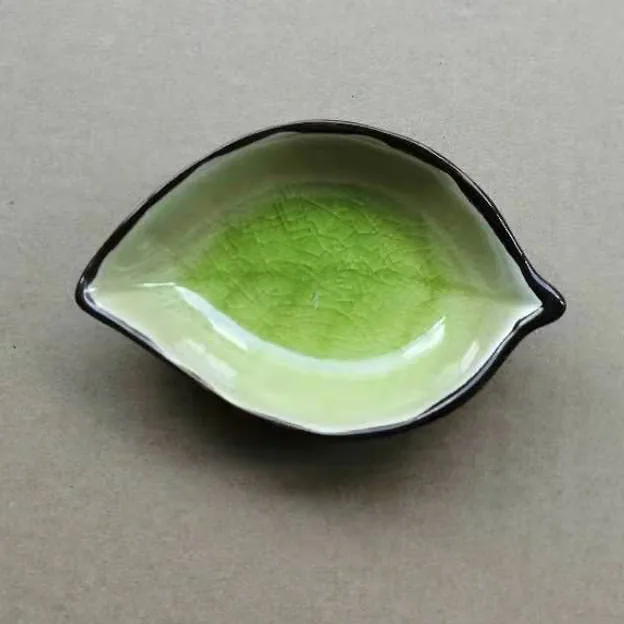 Japanese creative leaf-shaped sauce plate, ceramic small plate, tableware, vinegar soy sauce sauce plate, creative snack plate 2