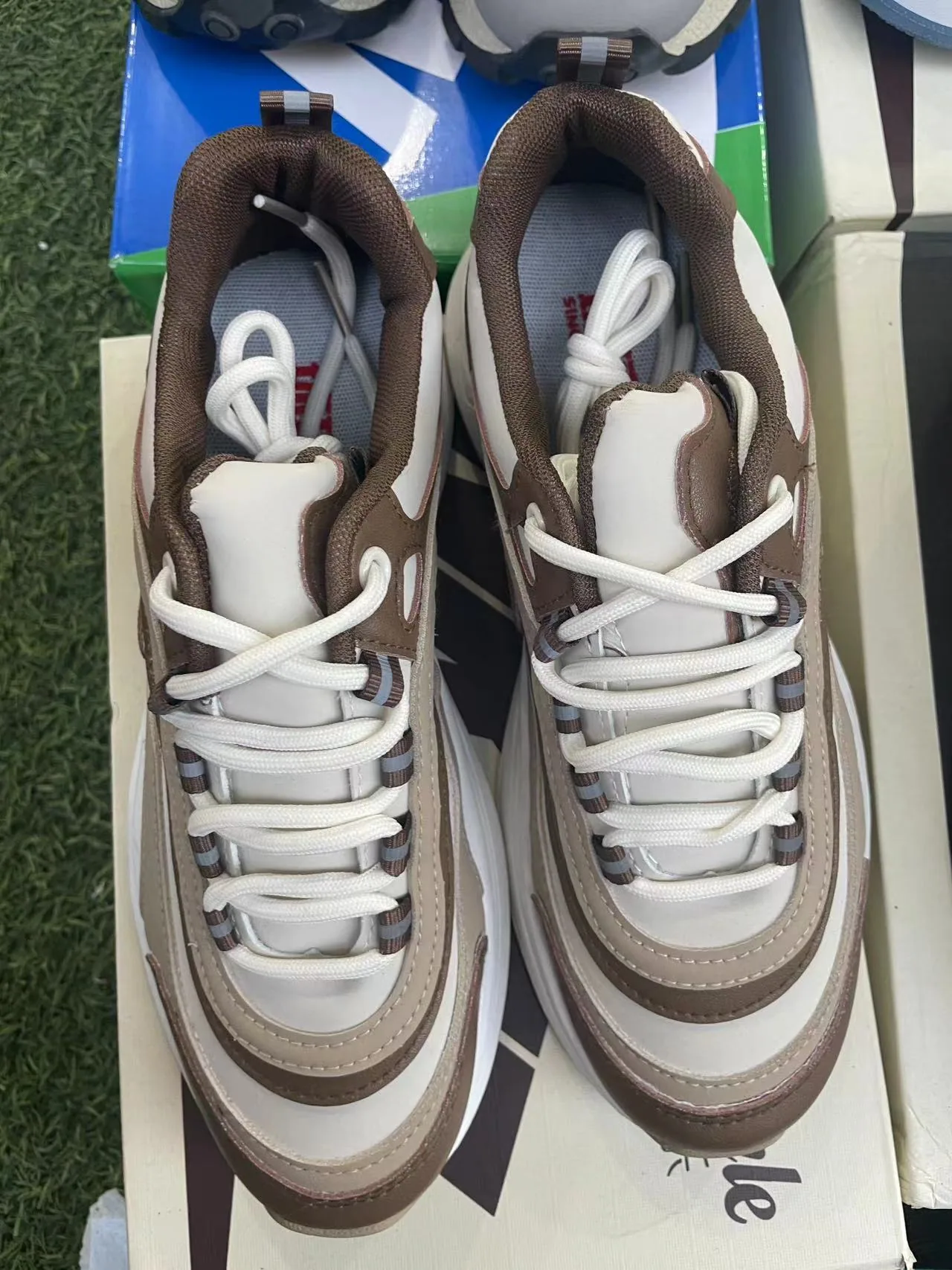 Stock shoes, sports shoes, rest shoes