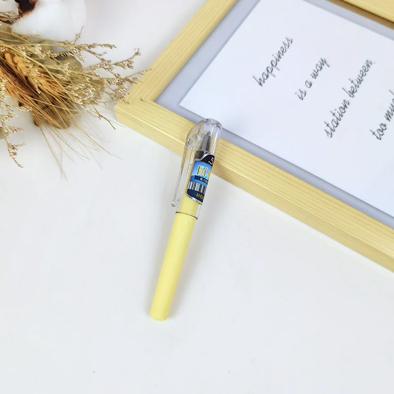 Cartoon Mini Neutral Pen Short Portable Pocket Pen Mini 0.5mm Neutral Pen Signature Student Pen Wholesale 8